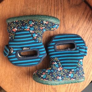 Boggs waterproof toddler infant wife toe box boots 4